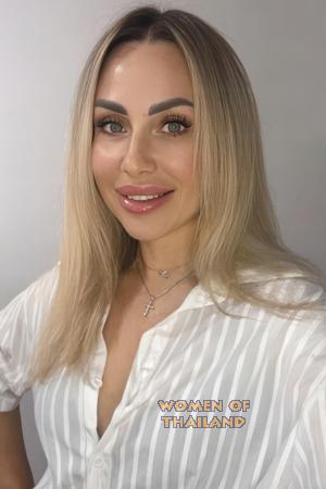 223452 - Elena Age: 43 - Ukraine