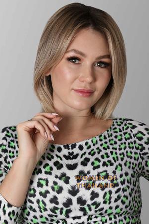 227685 - Kira Age: 39 - Mexico