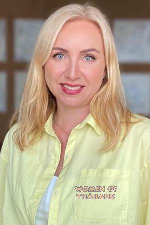 227687 - Luliia Age: 53 - Mexico