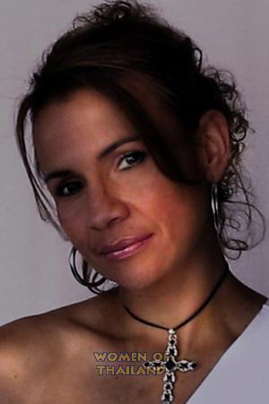 61995 - Claudia Age: 42 - Colombia