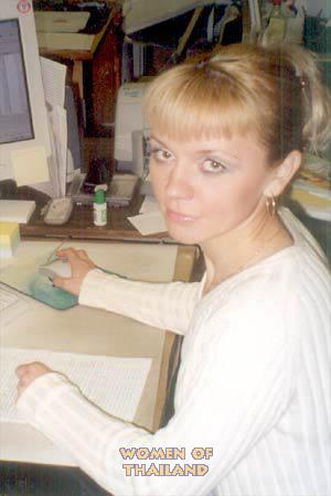 65425 - Elena Age: 30 - Russia