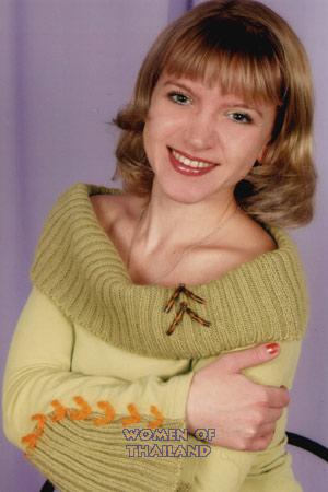 68571 - Lana Age: 30 - Russia