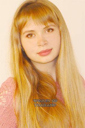 72657 - Elena Age: 27 - Ukraine